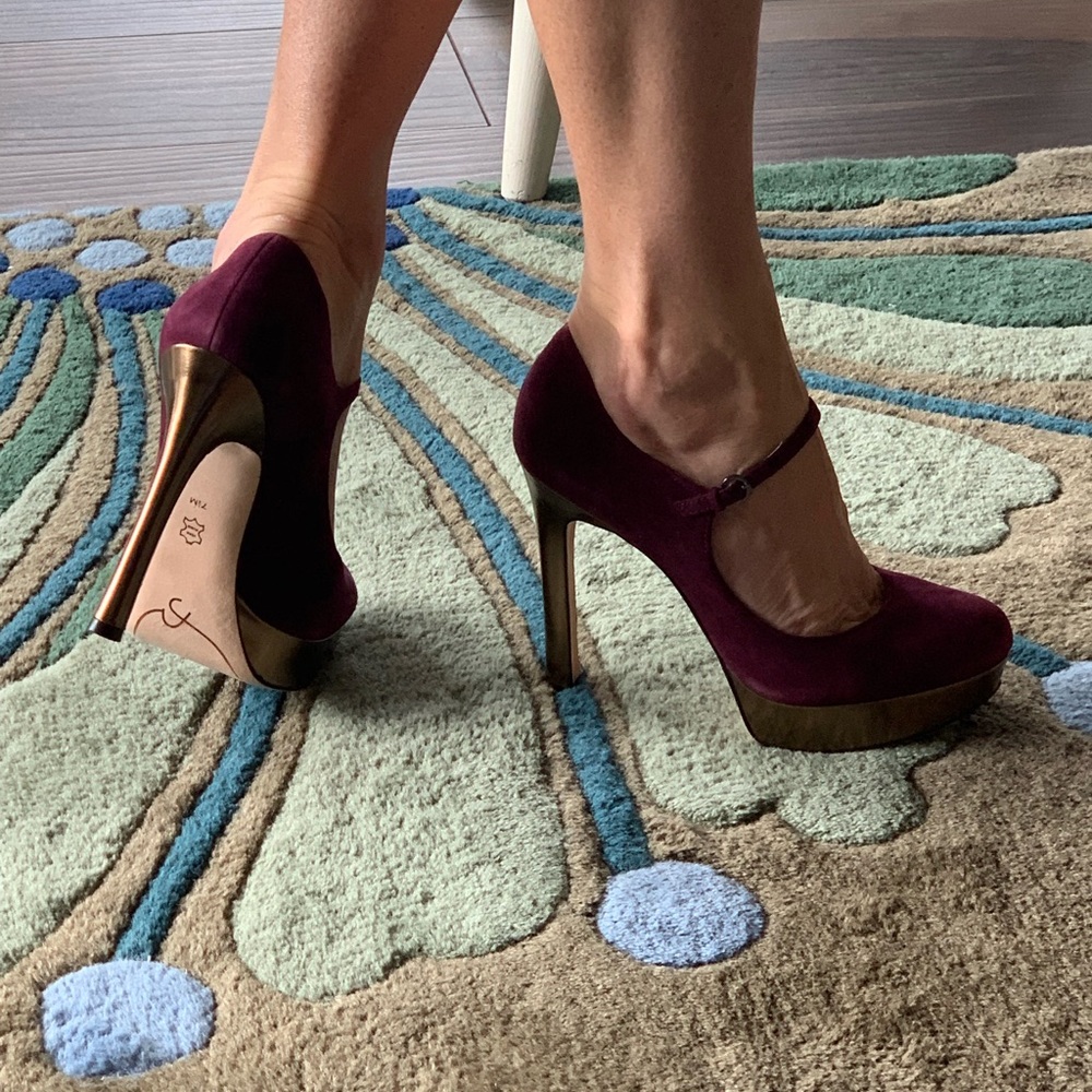 Joan &David Heels - Picture 3 of 5